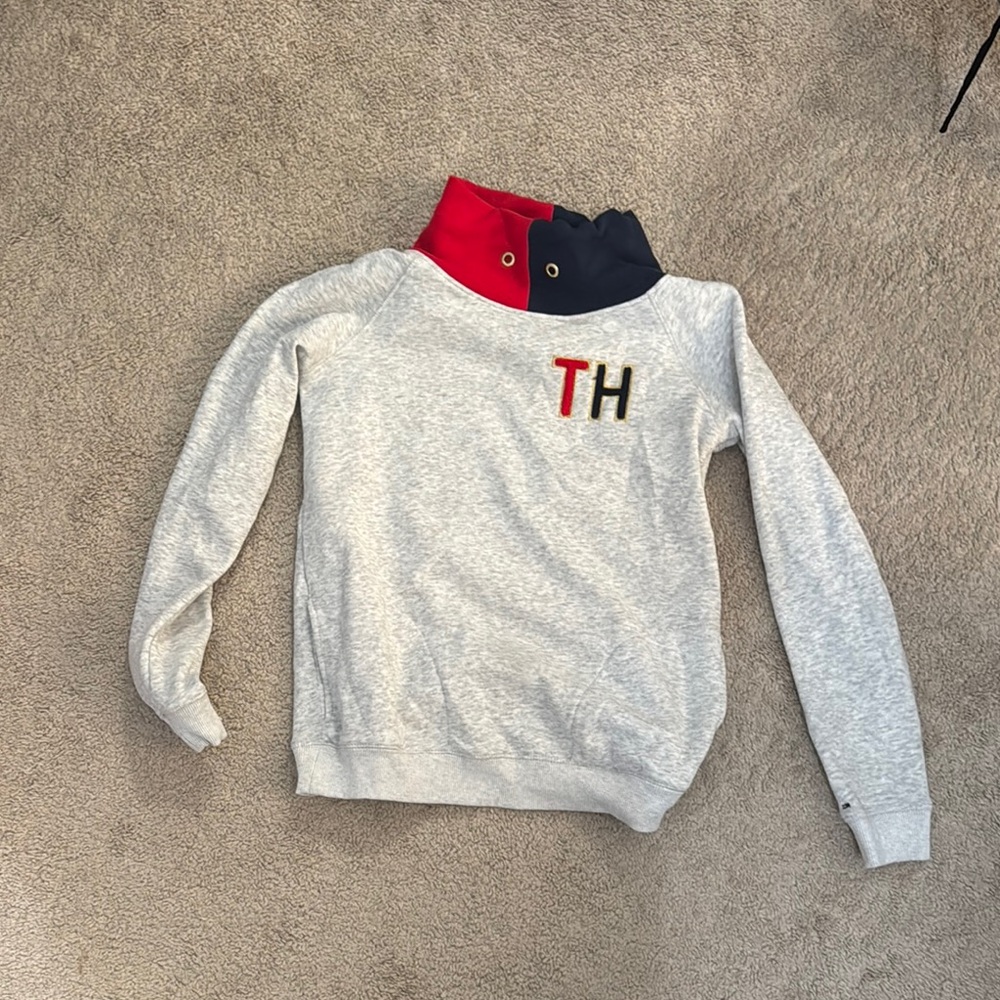 🔟DEAL ..Tommy Hilfiger Red and Blue Sweatshirt